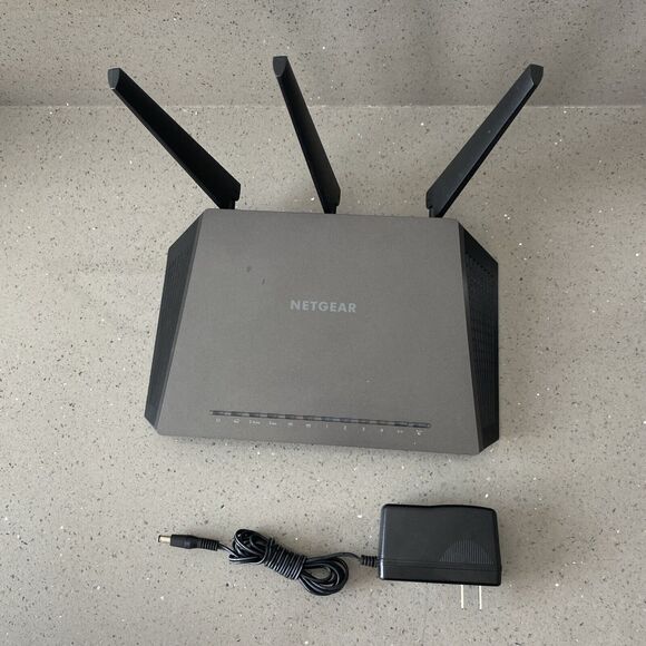 NETGEAR Nighthawk AC2300 R7000P Smart WiFi Router Tested - Picture 2 of 10